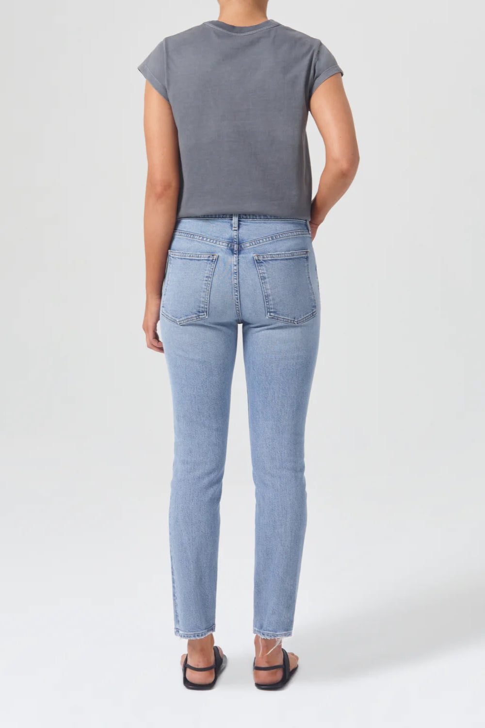Willow Mid Rise Slim Crop