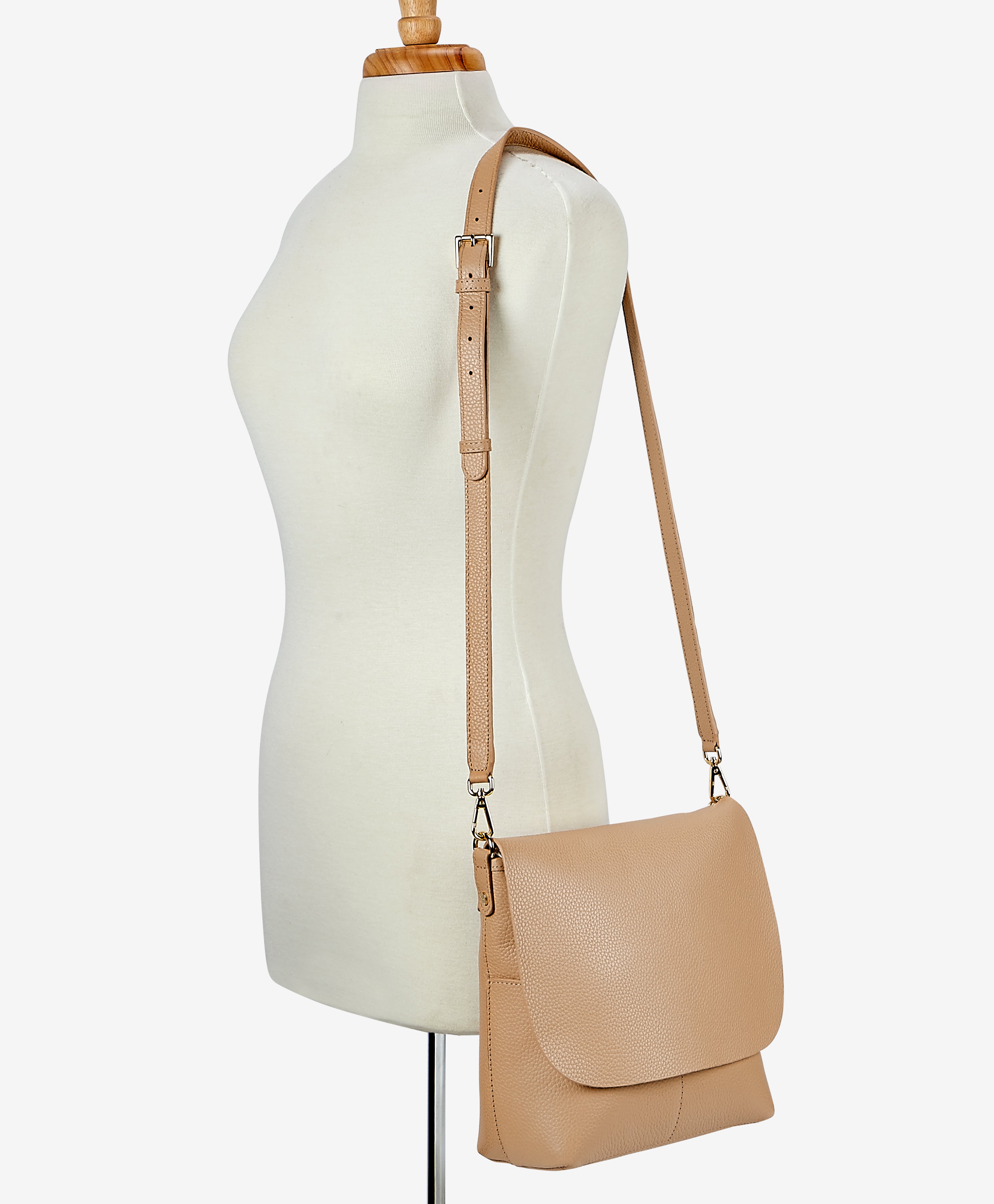 Andie Crossbody
