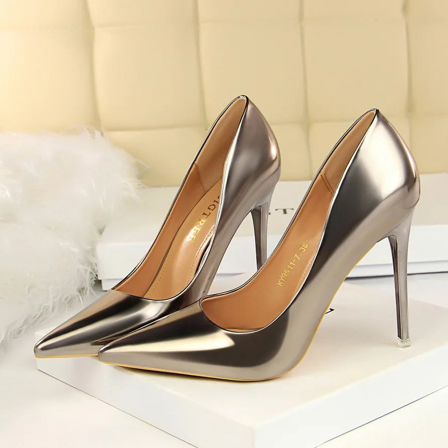 Zarina Heels